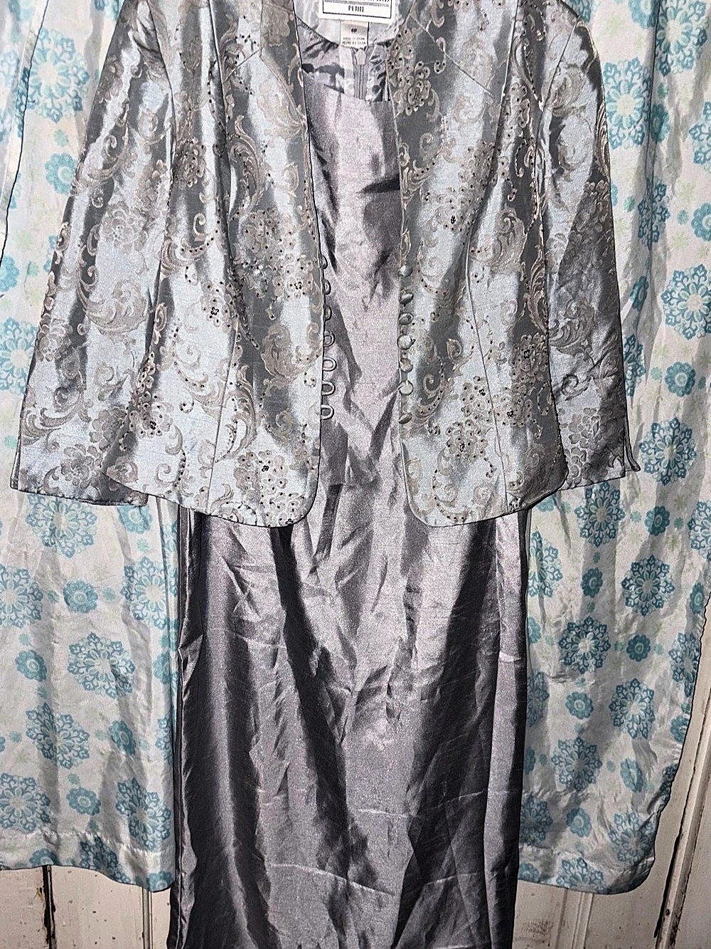 Jessica Howard Paisley Prom Dress in Gray & Silver Size 6P